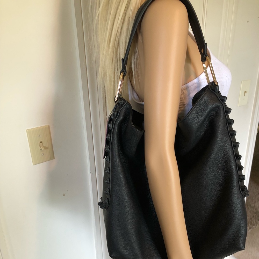πSOLDπ. Vince Camuto Leather Hobo Bag NWT ππ